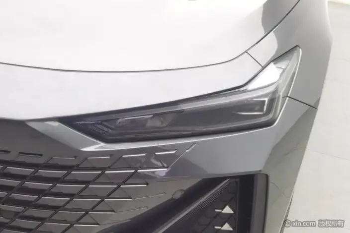 Changan UNI-V 2022 Model 1.5T Noble Model – фото 7