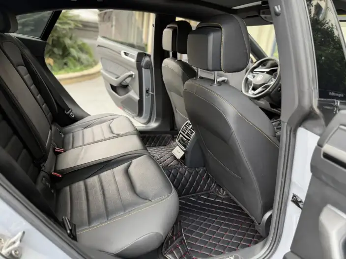 Volkswagen CC 2023 Model 380TSI Eye-catching version – фото 10