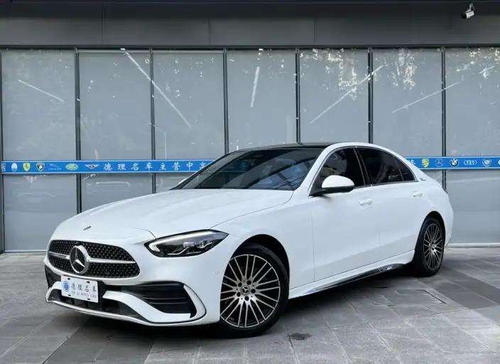 Mercedes-Benz C-Class 2023 Model C 200 L Sports Edition – фото 1