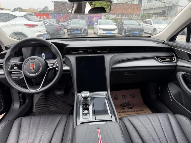 Hongqi H5 Classic 2022 1.5T DCT Flag Charm – фото 6