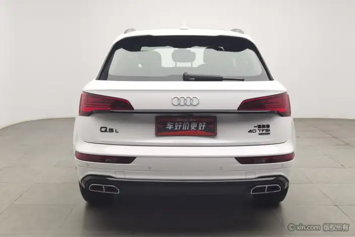 Audi Q5L 2023 Model 40T Luxury Dynamic Model – фото 3
