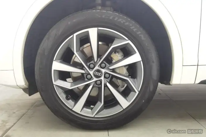 Audi Q5L 2023 Model 40T Luxury Dynamic Model – фото 10