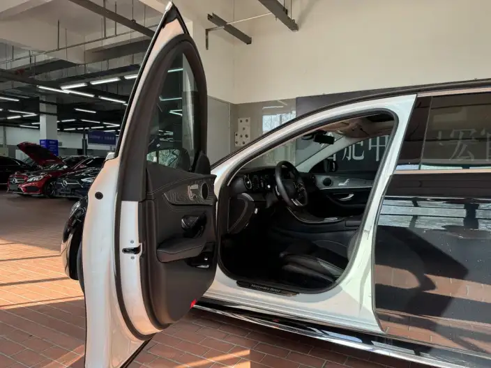 Mercedes-Benz E-Class 2023 Model Facelift E 260 L Sports sedan – фото 8
