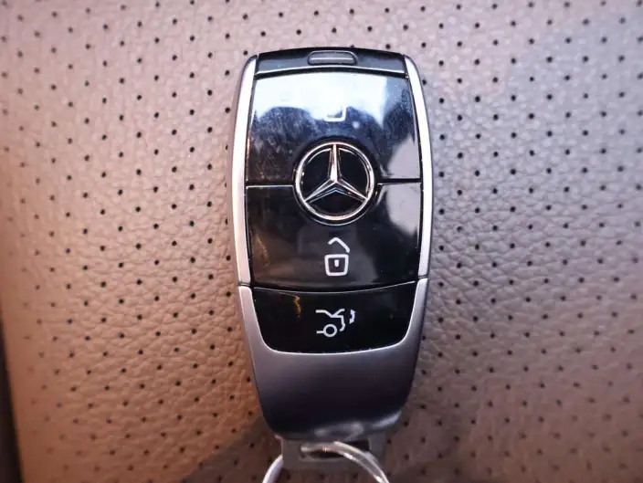 Mercedes-Benz E-Class 2023 Model Facelift E 300 L Luxury Model sedan – фото 6