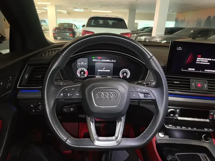 Audi Q5L Sportback 2022 Model 40 TFSI Luxury Model – фото 8