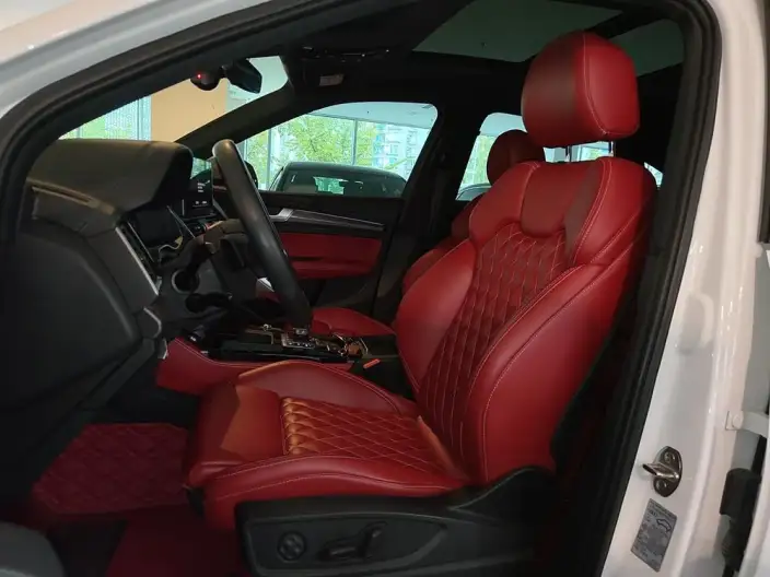 Audi Q5L Sportback 2022 Model 40 TFSI Luxury Model – фото 10