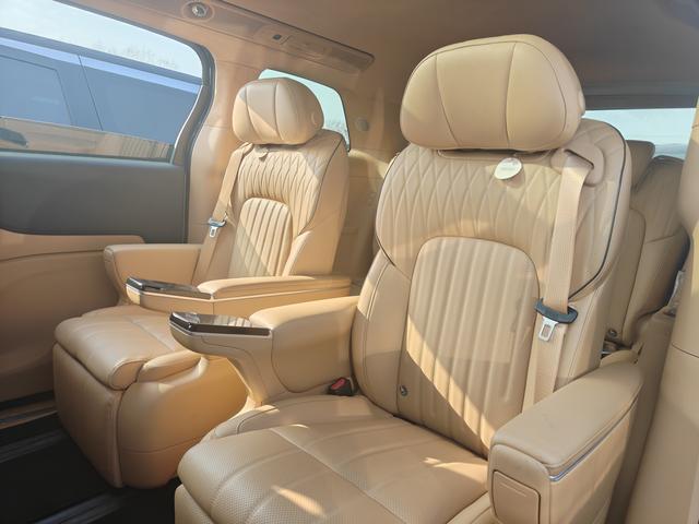 VOYAH Dreamer PHEV 2025 AWD Flagship Kunpeng – фото 4
