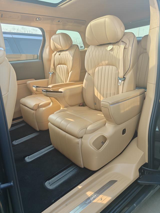 VOYAH Dreamer PHEV 2025 AWD Flagship Kunpeng – фото 7