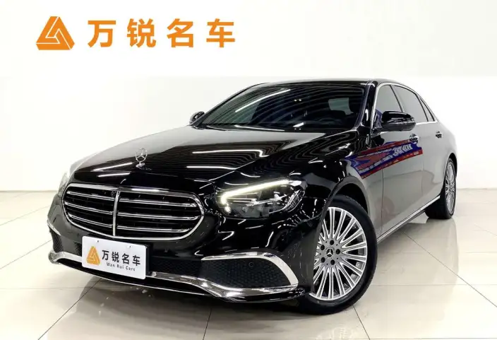 Mercedes-Benz E-Class 2023 Model E 300 L Fashion Model sedan – фото 1