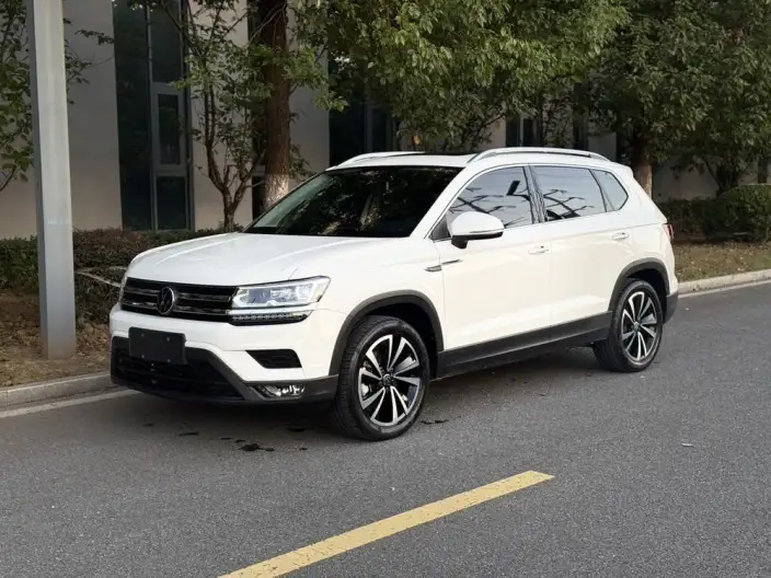 Volkswagen Tharu 2021 Model 280TSI 2WD Deluxe Edition PLUS – фото 1
