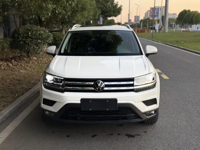 Volkswagen Tharu 2021 Model 280TSI 2WD Deluxe Edition PLUS – фото 2