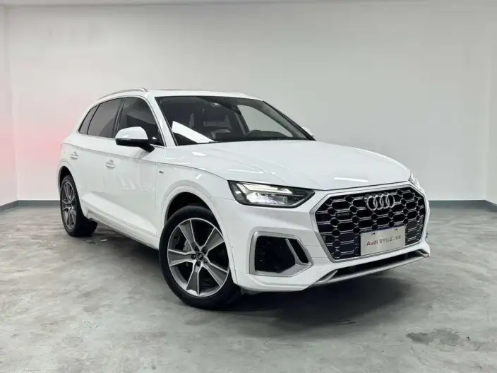 Audi Q5L 2022 Model 45T Luxury Dynamic Model – фото 3