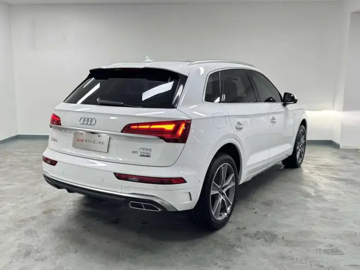 Audi Q5L 2022 Model 45T Luxury Dynamic Model – фото 7