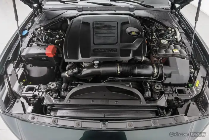 Jaguar XE L 2021 Model 2.0T 250PS R-DYNAMIC S Enterprising Sports Edition – фото 5