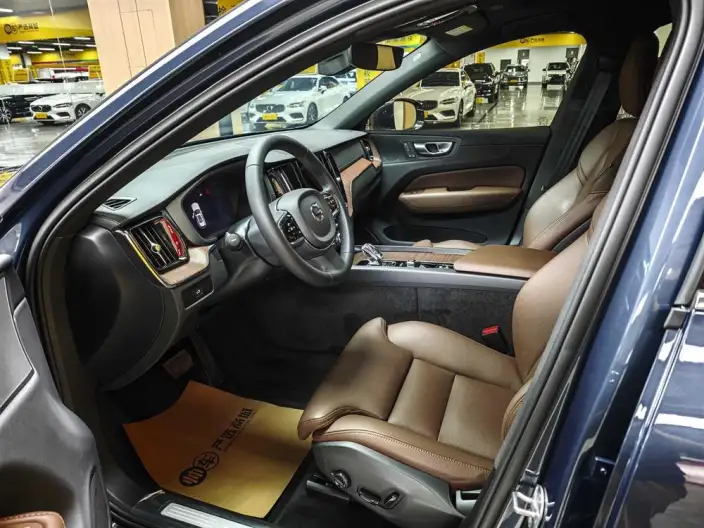 Volvo XC60 2024 Model B5 4WD Smart Range Deluxe Edition – фото 7