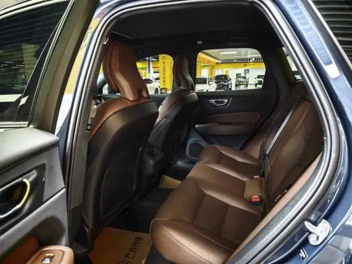 Volvo XC60 2024 Model B5 4WD Smart Range Deluxe Edition – фото 9