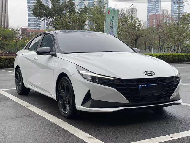 Hyundai Elantra 2021 1.5L CVT TOP Flagship – фото 3