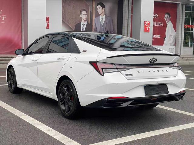 Hyundai Elantra 2021 1.5L CVT TOP Flagship – фото 7