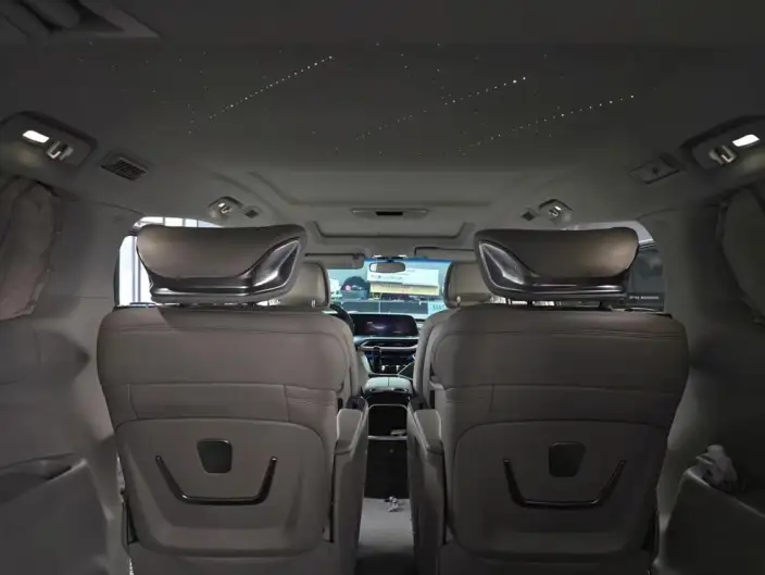 Buick GL8 2023 Model ES Luzun 2.0T Comfort Model – фото 9