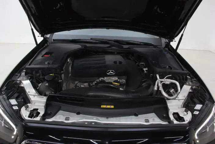 Mercedes-Benz E-Class 2022 Model E 300 L Luxury Model sedan – фото 7