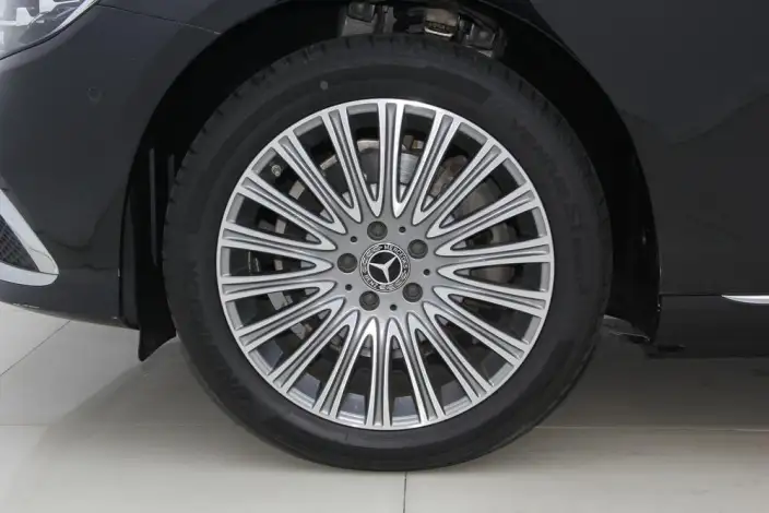 Mercedes-Benz E-Class 2022 Model E 300 L Luxury Model sedan – фото 10