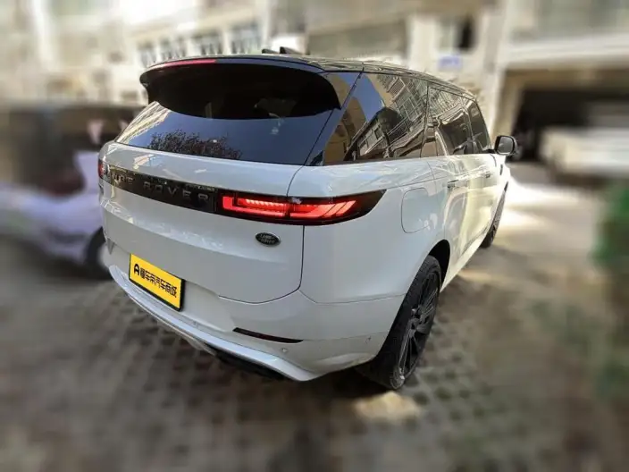 Range Rover Sport 2023 Model 3.0 L6 DYNAMIC SE