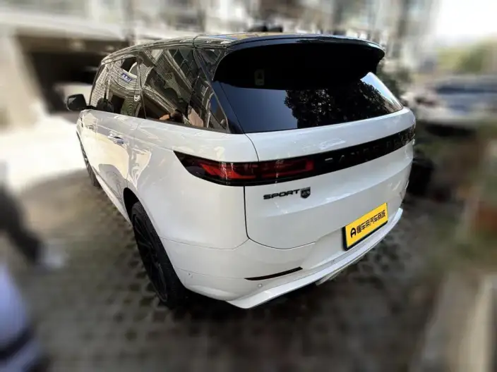 Range Rover Sport 2023 Model 3.0 L6 DYNAMIC SE