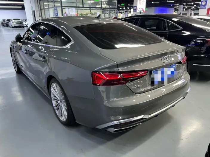 Audi A5 2023 Model Sportback 40 TFSI quattro Luxury Dynamic Model – фото 4