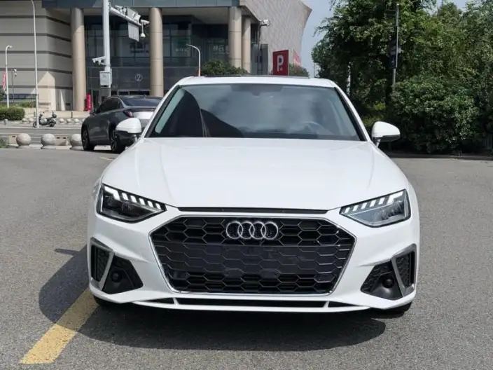 Audi A4 L 2022 Model 40 TFSI Fashion Dynamic Model – фото 2
