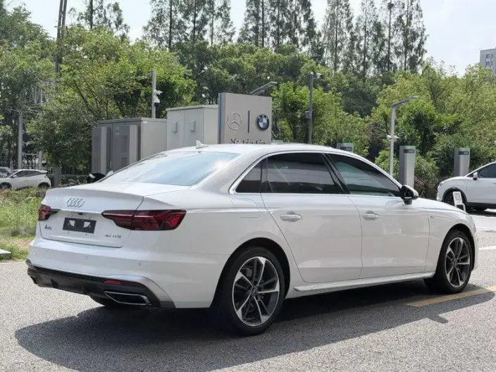 Audi A4 L 2022 Model 40 TFSI Fashion Dynamic Model – фото 6