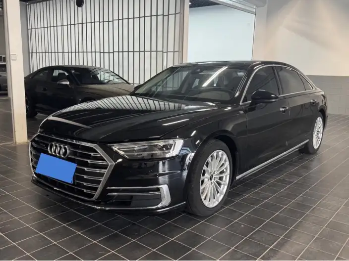 Audi A8 2021 Model A8L 50 TFSI quattro Comfort Model – фото 1