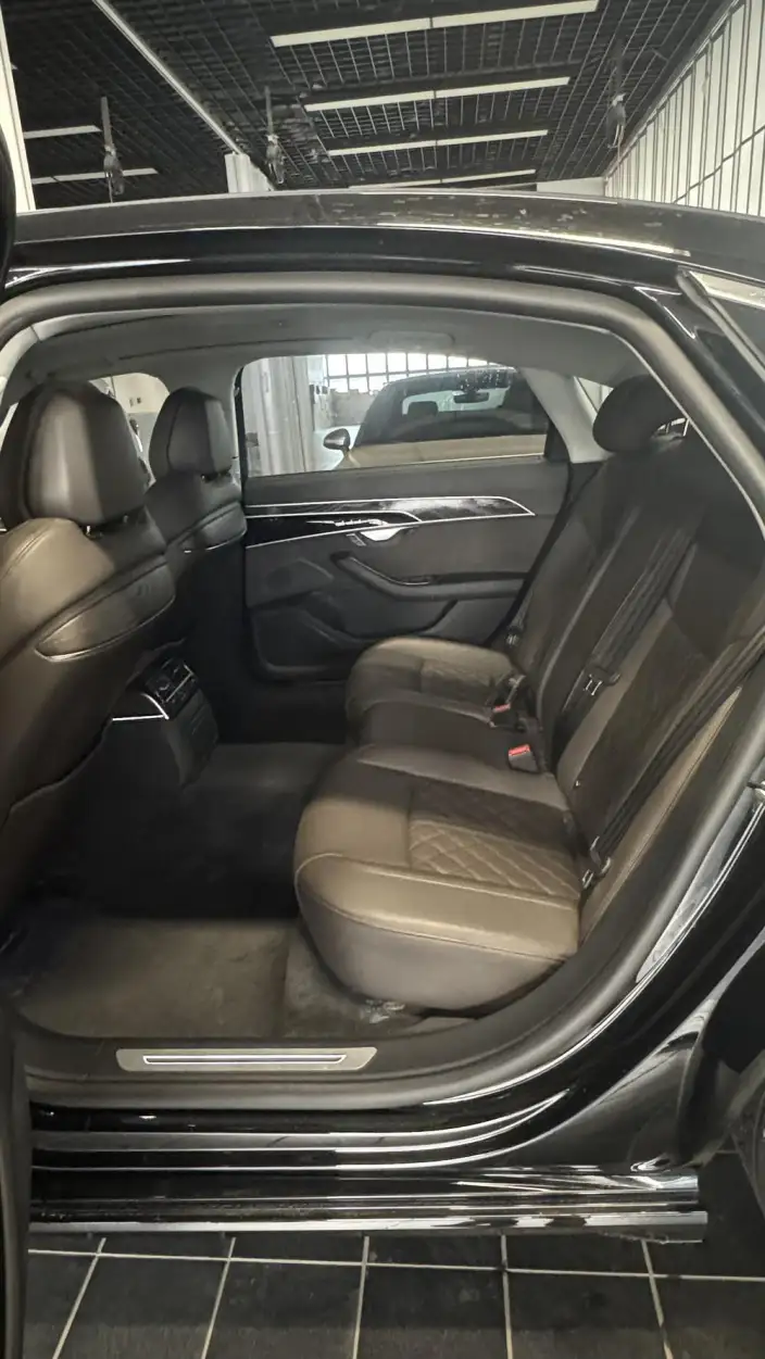Audi A8 2021 Model A8L 50 TFSI quattro Comfort Model – фото 7