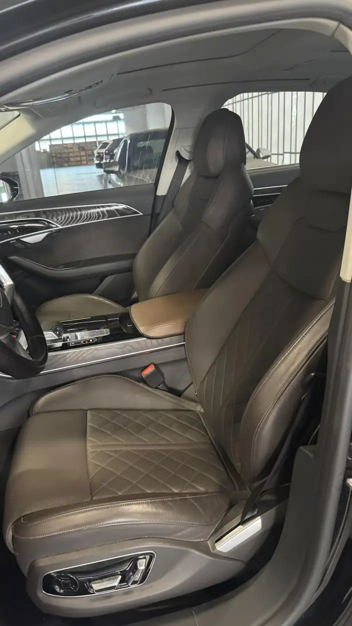 Audi A8 2021 Model A8L 50 TFSI quattro Comfort Model – фото 10