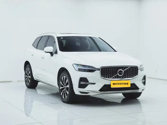 Volvo XC60 2023 Model B5 4WD Smart Range Deluxe Edition