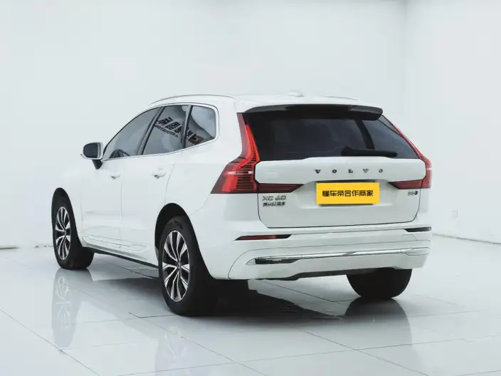 Volvo XC60 2023 Model B5 4WD Smart Range Deluxe Edition