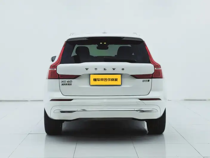 Volvo XC60 2023 Model B5 4WD Smart Range Deluxe Edition – фото 5