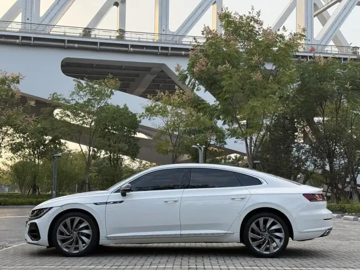 Volkswagen CC 2021 Model 380TSI Eye-catching version – фото 3