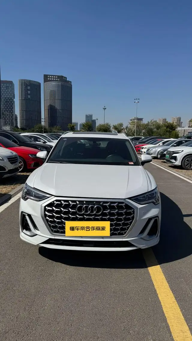 AUDI Q3 2024 Model 35 TFSI Fashion Dynamic Model – фото 2