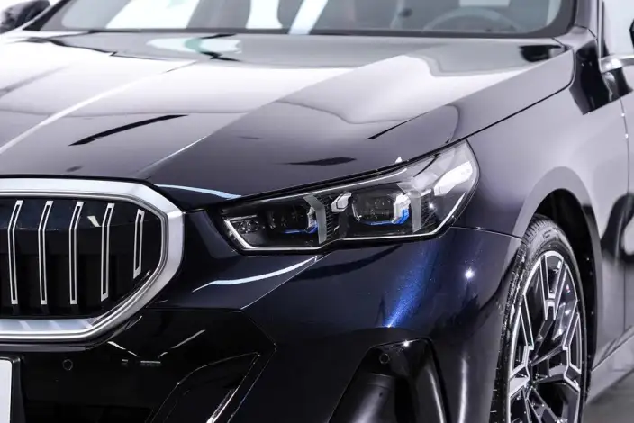 BMW 5 Series 2025 Model 530Li Exclusive Model M Sports Set – фото 8