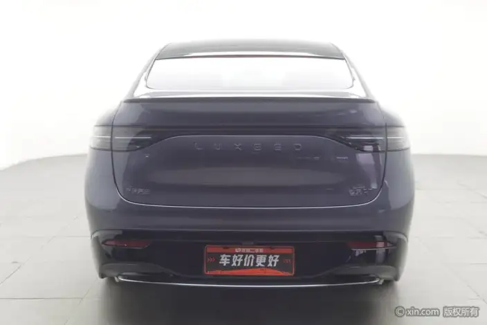 Luxeed R7 2025 Model Extended Range 53.4kWh Ultra 4WD Edition – фото 3