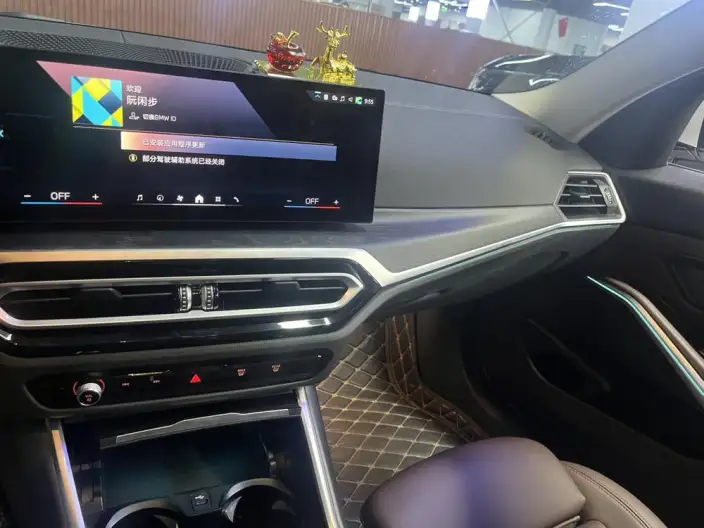 BMW 3 Series 2023 Model 325i M Sports Set – фото 7