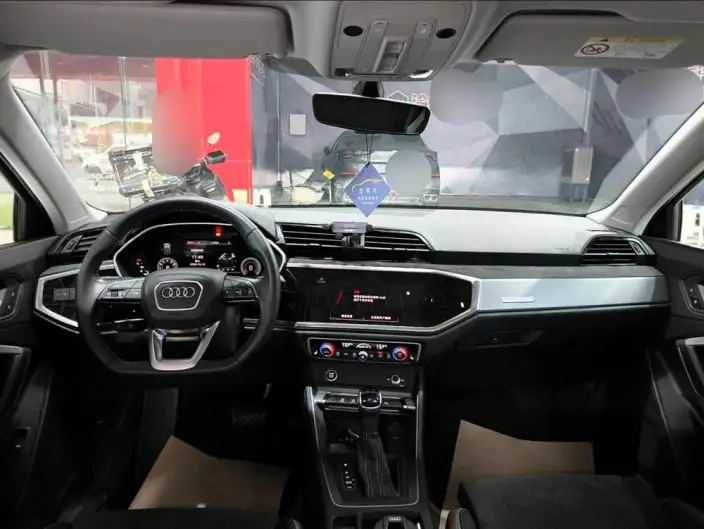 AUDI Q3 2022 Model 35 TFSI Fashion Dynamic Model – фото 5