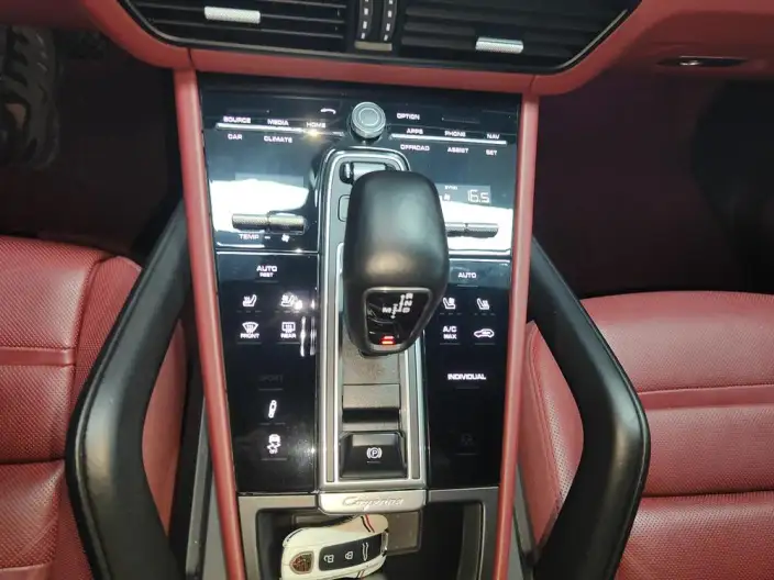 Cayenne E-Hybrid 2021 Model Cayenne E-Hybrid 2.0T – фото 10