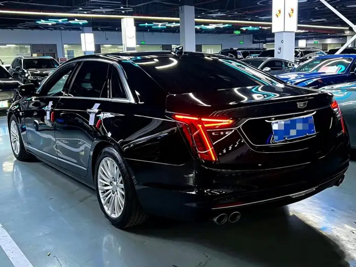 Cadillac CT6 2022 Model 28T Fashion Model