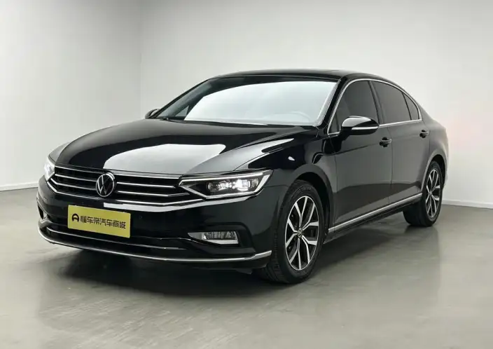 Volkswagen Magotan 2020 Model 330TSI DSG Leading Model – фото 1