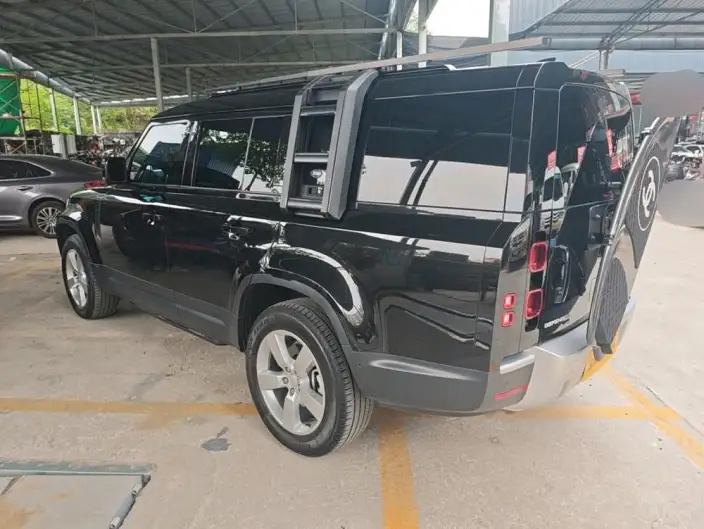 Land Rover Defender 2023 Model 130 3.0T P400 HSE