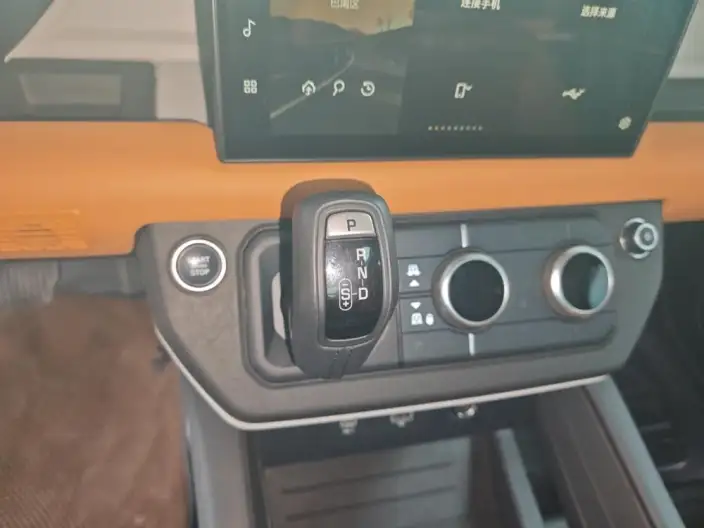 Land Rover Defender 2023 Model 130 3.0T P400 HSE – фото 5