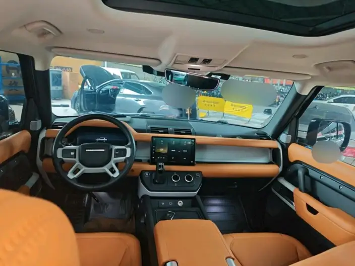 Land Rover Defender 2023 Model 130 3.0T P400 HSE – фото 6