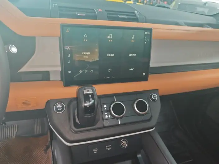 Land Rover Defender 2023 Model 130 3.0T P400 HSE – фото 7