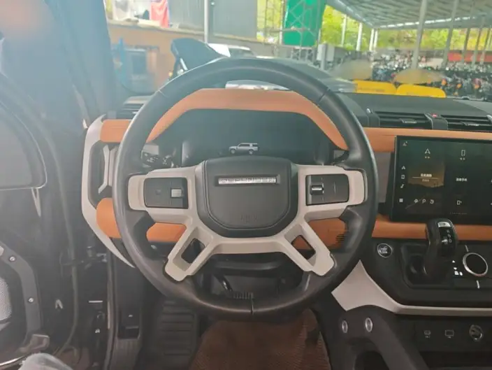 Land Rover Defender 2023 Model 130 3.0T P400 HSE – фото 9